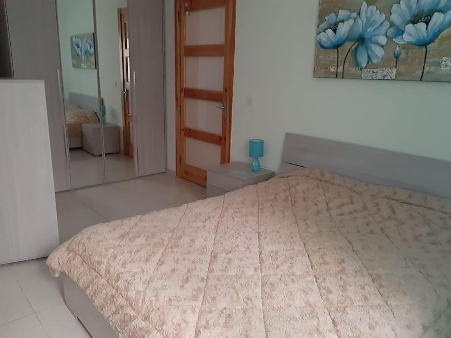 Lovely Two Bedroom Apartment St. Paul's Bay Exterior foto